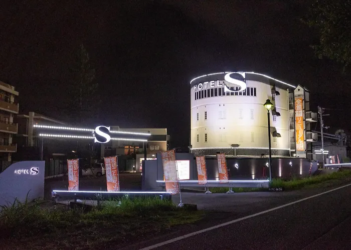 Hotel S